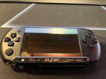 PSP Street CFW en 4GB stick. beschikbaar voor biedingen