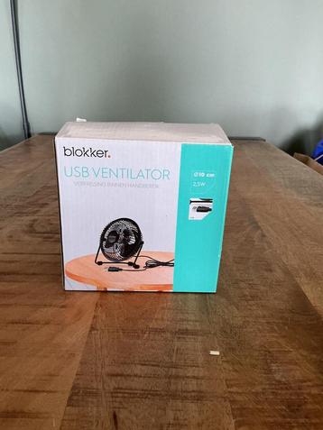 Kleine zwarte ventilator Nieuw in doos! beschikbaar voor biedingen