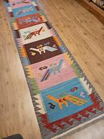 Handgeweven oosterse wollen kelim loper 392x80, Huis en Inrichting, Stoffering | Tapijten en Kleden, Info@SlatsAntiek.nl, Crème