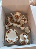 Royal Albert Old Country Roses thee/koffie servies, Antiek en Kunst, Ophalen