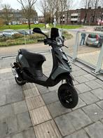 Piaggio Zip 70cc 2T – Nardo Grey | 2018 | Bomvol opties, Fietsen en Brommers, Scooters | Piaggio, Ophalen, Tweetakt, Maximaal 45 km/u