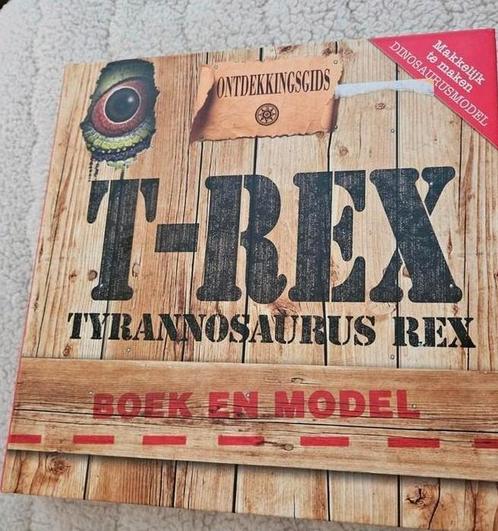 Ontdekkingsgids T-Rex, boek en model, Boeken, Kinderboeken | Jeugd | onder 10 jaar, Zo goed als nieuw, Non-fictie, Ophalen of Verzenden
