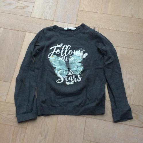 ZGAN Leuke grijze (dunnere) trui met vlinders H&M 122/128, Kinderen en Baby's, Kinderkleding | Maat 122, Zo goed als nieuw, Meisje