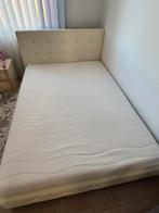 Bed met matras : 140x200, Antiek en Kunst, Antiek | Meubels | Bedden, Ophalen of Verzenden