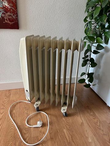 Vintage Elektrische Radiator beschikbaar voor biedingen