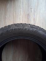 2x Good Year Winterbanden Ultra Grip+ 215/55 R16 V, Auto-onderdelen, Banden en Velgen, Ophalen, 16 inch, Winterbanden, Band(en)