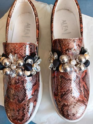 Lakleren Instappers met Sierstenen - Maat 41 beschikbaar voor biedingen