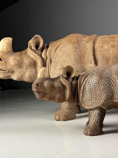 Handgesneden Beeld van Neushoorns 1960, Antiek en Kunst, Kunst | Beelden en Houtsnijwerken, Ophalen