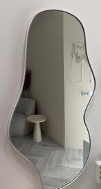 Asymmetrische spiegel wit, Huis en Inrichting, Woonaccessoires | Spiegels, Ophalen, Minder dan 50 cm, Zo goed als nieuw, Minder dan 100 cm
