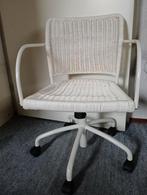 Tiener rieten bureau stoel., Huis en Inrichting, Ophalen, Zo goed als nieuw, Wit