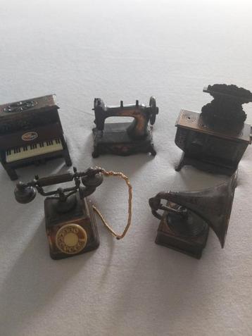 Play Me gegoten miniaturen beschikbaar voor biedingen