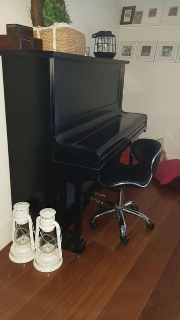 Piano beschikbaar voor biedingen