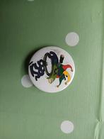 Carnaval Button met Nar, Ophalen of Verzenden, Gebruikt, Figuurtje, Button