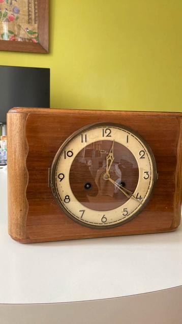 Staande ️ klok beschikbaar voor biedingen