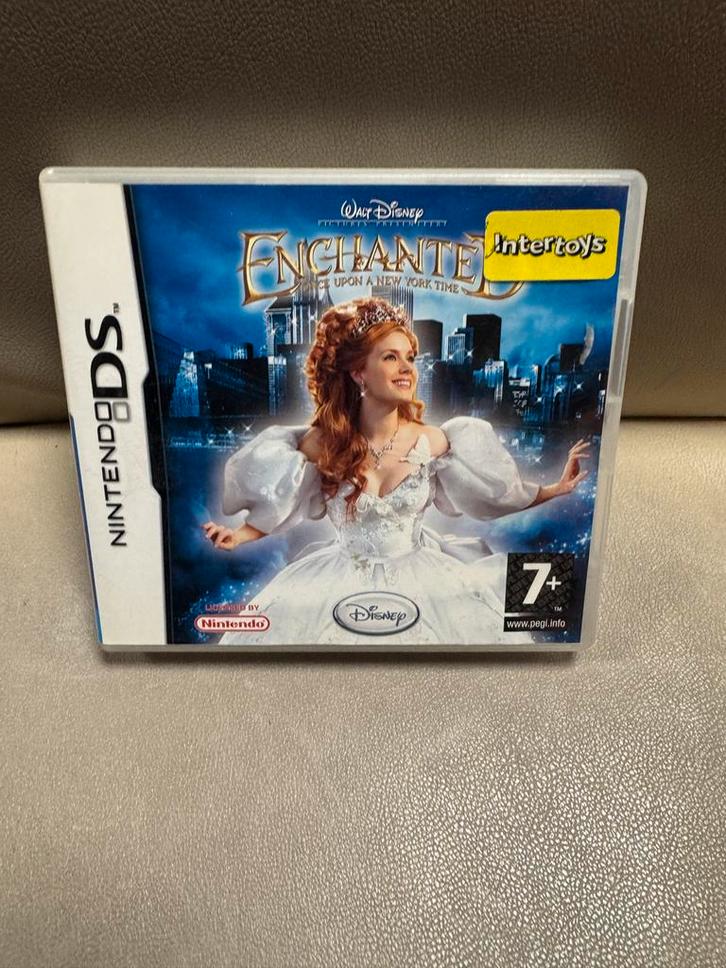 Enchanted. Nintendo ds. €3,99, Spelcomputers en Games, Games | Nintendo DS, Zo goed als nieuw, Sport, 3 spelers of meer, Vanaf 3 jaar