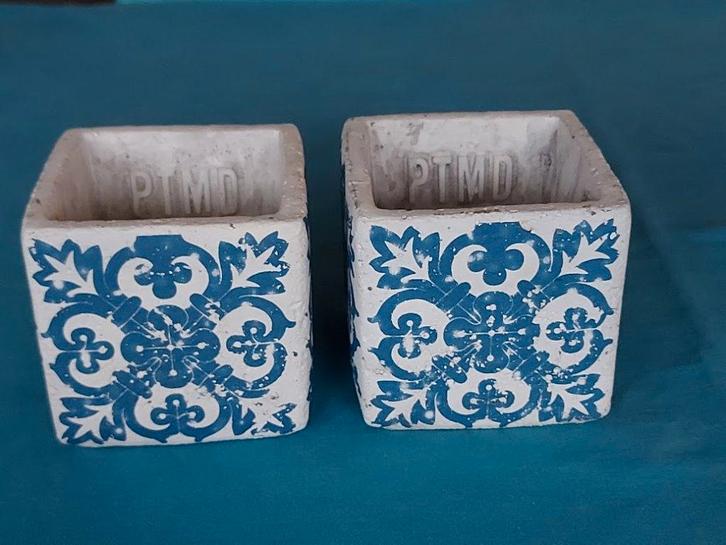 2 PTMD bloembakjes / waxinelichtjes blauw patroon, Huis en Inrichting, Woonaccessoires | Kandelaars en Kaarsen, Nieuw, Minder dan 25 cm