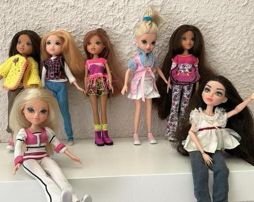 Moxi poppen 15 x. Plus accessoires.👱🏻‍♀️👩🏻., Kinderen en Baby's, Speelgoed | Poppen, Zo goed als nieuw, Ophalen