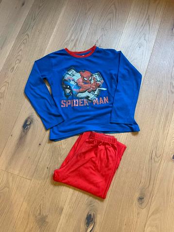 Pyjama Spiderman maat 140 / 146