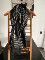 Mooie grote sjaal zwart met zilver, Ophalen of Verzenden, Zo goed als nieuw, Sjaal