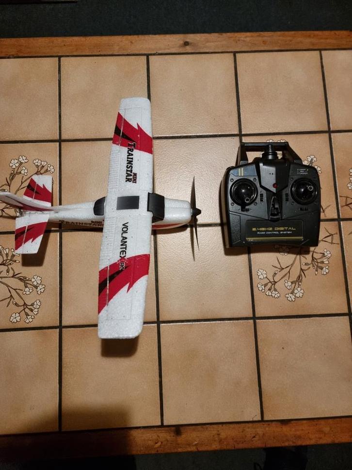 Volantex trainstar mini, Hobby en Vrije tijd, Modelbouw | Radiografisch | Vliegtuigen, Gebruikt, Elektro, Ophalen of Verzenden