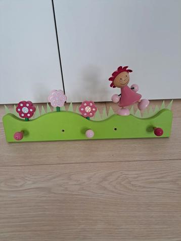 Leuke Kinderkapstok met Bloemen en Figuur beschikbaar voor biedingen