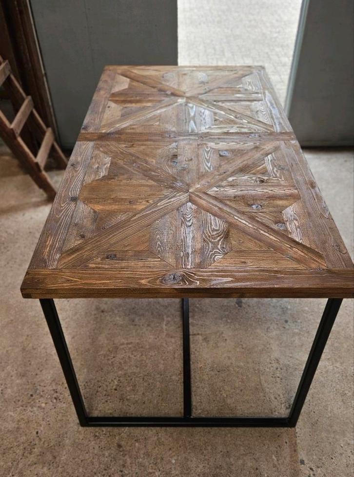 Landelijke eettafel in Chassigny kasteelvloer stijl, Huis en Inrichting, Tafels | Eettafels, Nieuw, 50 tot 100 cm, 150 tot 200 cm