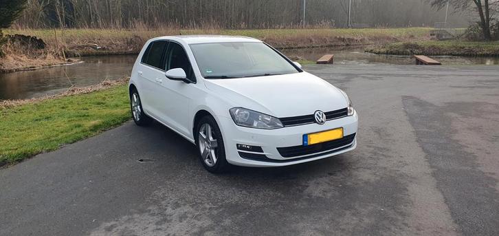 Volkswagen Golf 7 1.2 TSI DSG automaat., Auto's, Volkswagen, Particulier, Golf, Trekhaak, Benzine, Automaat, Wit, Ophalen