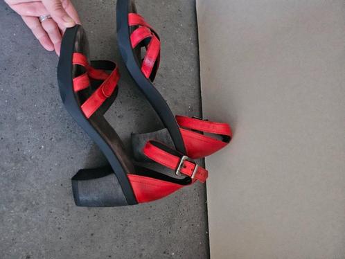 Wolky sandalen topstaat 42, Kleding | Dames, Schoenen, Zo goed als nieuw, Sandalen of Muiltjes, Rood, Ophalen of Verzenden