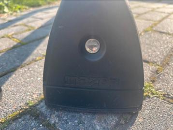 Mazda 3 dakdragers beschikbaar voor biedingen
