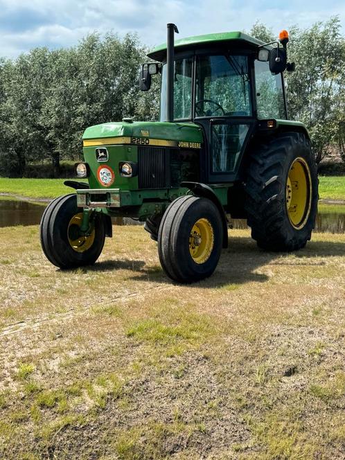John deere 2250, Zakelijke goederen, Agrarisch | Tractoren, John Deere, tot 80 Pk, Gebruikt, Ophalen