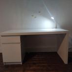 Desk with study lamp. Collection on site, Huis en Inrichting, Bureaus, Ophalen of Verzenden, Zo goed als nieuw
