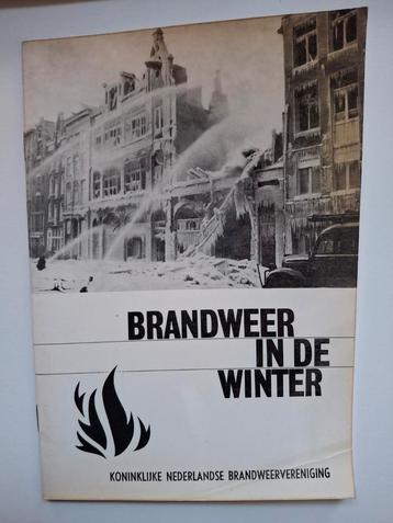 Brandweer in de winter 1962 - 1963 beschikbaar voor biedingen