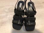 Nieuwe DKNY sandalen maat 37 van, Kleding | Dames, Zwart, DKNY, Nieuw, Sandalen of Muiltjes