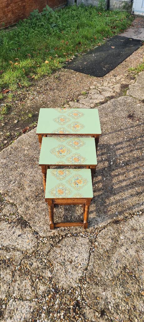 Bijzettafeltjes, Huis en Inrichting, Tafels | Bijzettafels, Zo goed als nieuw, Vierkant, 45 tot 60 cm, Minder dan 55 cm, Hout