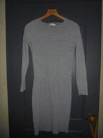 P18) grijs zwarte gestreepte jurk modstrom maat s, Grijs, Modstrom, Zo goed als nieuw, Maat 36 (S)