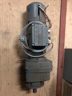 Elektromotor 230V met vertraging. SEW-Eurodrive RF47, Ophalen, Zo goed als nieuw, Elektromotor