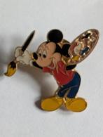 Mickey Mouse als schilder pin, Ophalen of Verzenden, Suske en Wiske, Beeldje of Figuurtje