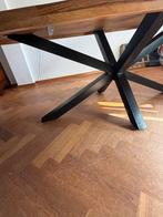Prachtige ovale tafel. Deze blikvanger is krasvast, Huis en Inrichting, Tafels | Eettafels, Tijdloos en modern, 100 tot 150 cm