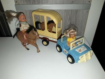 Set paarden / trailer / jeep/ meisjes  €4,50