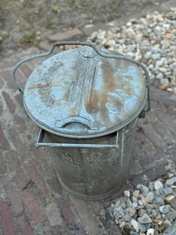 Vintage Zinken Vuilnisbak Hilversum beschikbaar voor biedingen