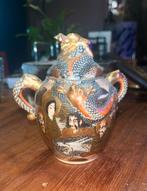 Antieke Meiji Satsuma vaas met draak en Rakan, Ophalen of Verzenden