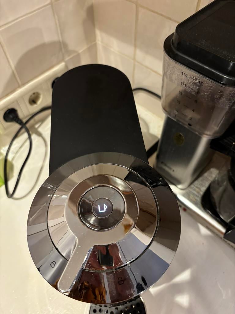 Nespresso apparaat zgan, Witgoed en Apparatuur, Ophalen of Verzenden, Zo goed als nieuw, Koffiemachine