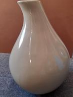 Leuke aparte vaas appeltjesgroen. €10, Huis en Inrichting, Woonaccessoires | Vazen, Ophalen, Overige kleuren, Minder dan 50 cm