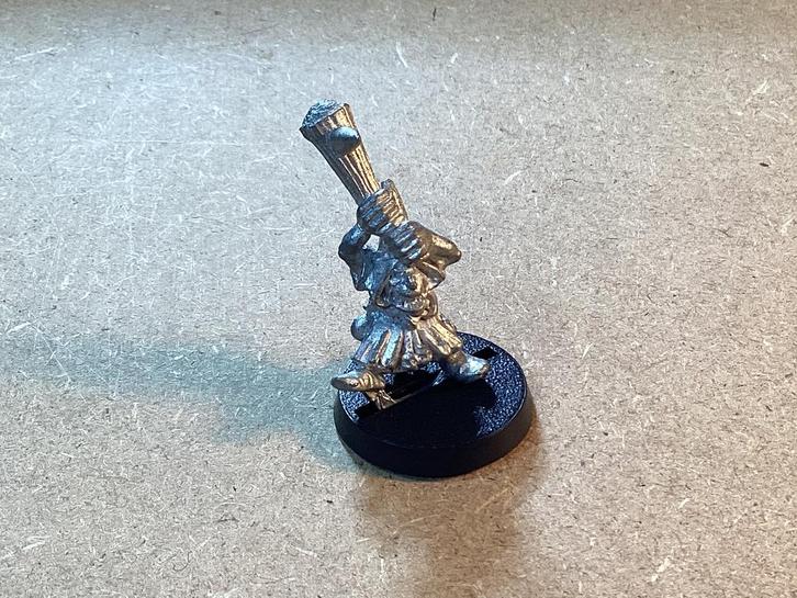 1x Orcs & Goblins; Night Goblin, Clubber v1 [1992], Hobby en Vrije tijd, Wargaming, Zo goed als nieuw, Warhammer, Figuurtje(s)