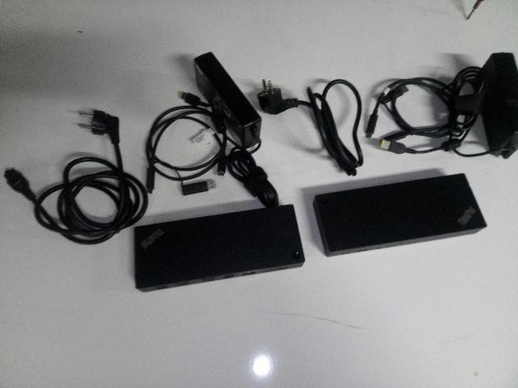 lot van 2 lenovo thinkpad hybrid usb- c docking DUD9011D1, Computers en Software, Dockingstations, Zo goed als nieuw, Docking station