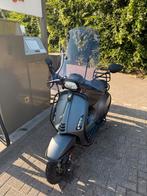 Vespa sprint full option 2021 E5, Fietsen en Brommers, Scooters | Vespa, Ophalen, Vespa S, Zo goed als nieuw, Benzine