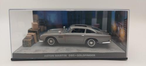 #25 Aston Martin DB5 James bond auto met boekje, Hobby en Vrije tijd, Modelauto's | 1:43, Nieuw, Auto, Universal Hobbies, Verzenden