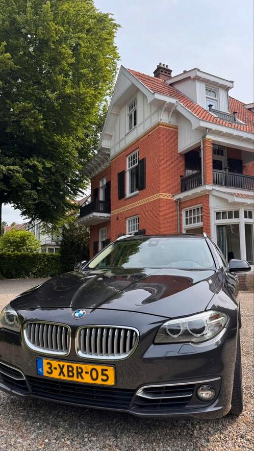 BMW 5-Serie 4.4 550I Touring AUT 2014 Grijs, Auto's, BMW, Particulier, 5-Serie, Benzine, F, Stationwagon, Automaat, Origineel Nederlands