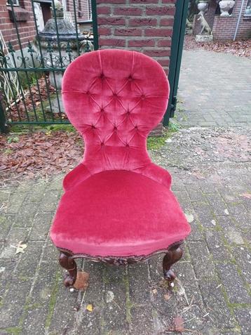 Biedermeier briestoel, gecapitonneerde rode velours. beschikbaar voor biedingen