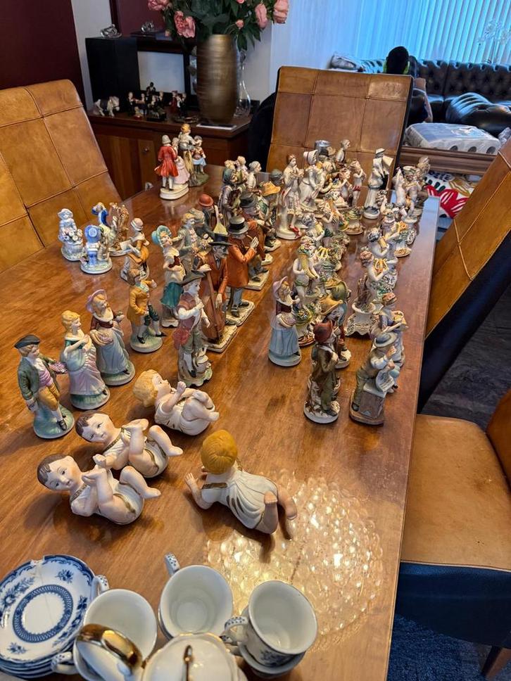 antieke porseleinen figuurtjes, Antiek en Kunst, Antiek | Servies compleet, Ophalen of Verzenden